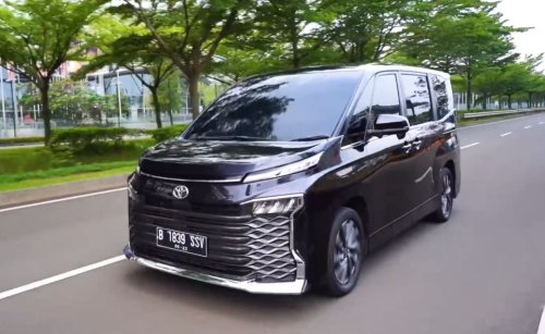 Toyota, Toyota Voxy, MPV Nyaman Bernuansa Mewah Buat Mudik, Cek Harga Toyota Voxy Baru Januari 2026