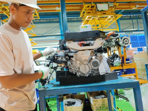 Pasar Mobil Hybrid Lagi Naik, Aletra Minat Produksi Tahun ini?