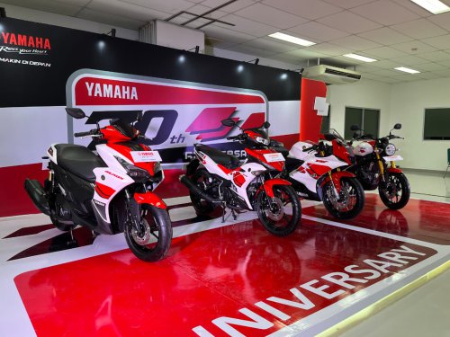 Keren! Yamaha Resmi Luncurkan Aerox, MX-King, R15M dan XSR Livery Yamaha’s 70th Anniversary