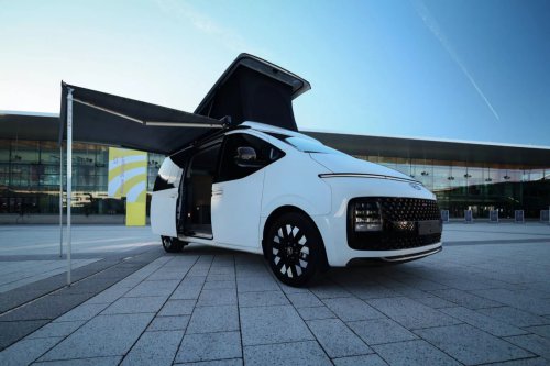 Hyundai Sulap Staria Listrik Jadi Rumah Berjalan, Siap Camping Tanpa Colok Listrik