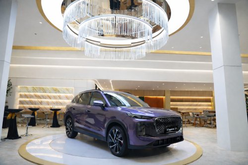 Lepas Tambah Showroom di Bekasi, Perkuat Layanan Kendaraan Listrik