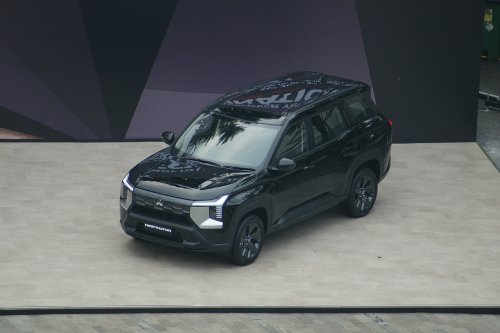 Menarik Diulik, Ini Dia Kecanggihan Head Unit 12,3 Inci Mitsubishi Destinator