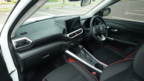 Dengan Fitur Seperti Ini Apakah Pantas Rocky Hybrid Jadi Andalan?