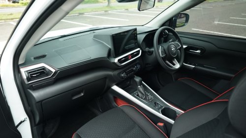 Dengan Fitur Seperti Ini Apakah Pantas Rocky Hybrid Jadi Andalan?
