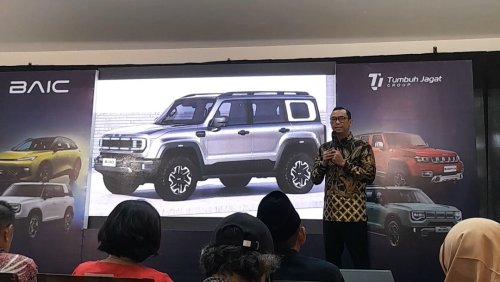 BAIC, BAIC Pastikan Hadirkan Mobil Listrik Arcfox T1 dan MPV di Indonesia
