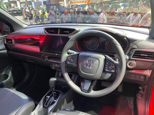 Honda, Honda WR-V Makin Lengkap, Lebih Murah, Tapi Ada Varian yang Hilang