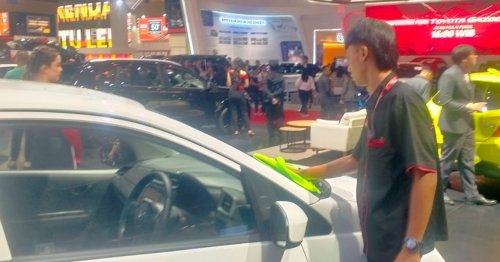Honda, Wih Petugas Lap Mobil di Booth Honda IIMS 2026 Dibayar Segini