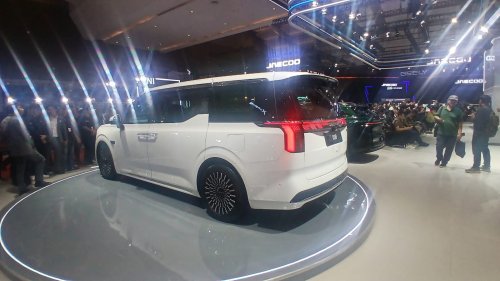 Zeekr 009 dan 7X Resmi Meluncur di IIMS 2026, Segini Estimasi Harganya