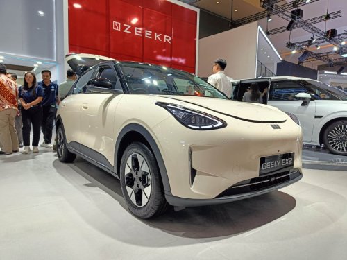 Geely, Lihat Kolong Geely EX2 Kok Enggak Pakai Cover Mesin, Ini Alasannya