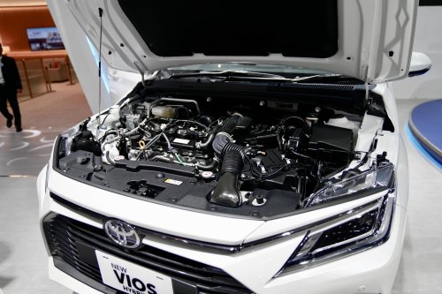 Toyota, Toyota Vios, Iritnya Tembus 30 Km/Liter, Segini Harga Toyota Vios Hybrid Juni 2026