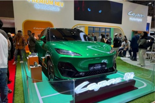 LEPAS E4 Mengawali Debut Globalnya di Indonesia sebagai SUV EV Sporty Elegan