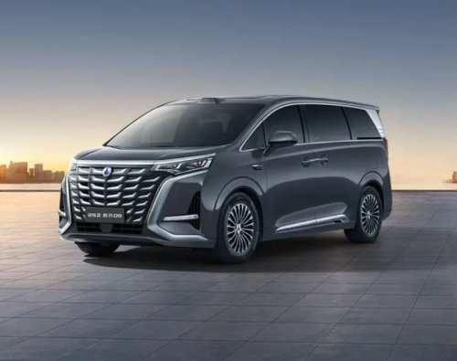 BYD Upgrade Denza D9 EV, Tenaga Melonjak Drastis Sampai 550 Dk