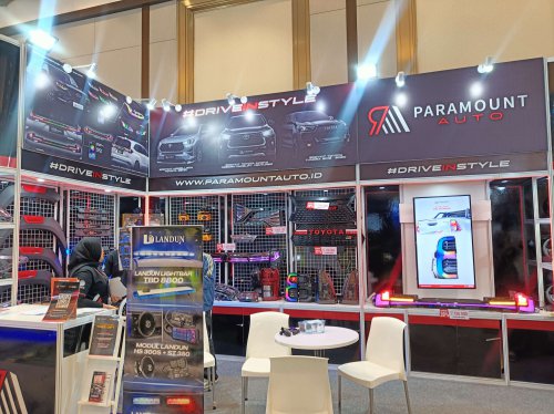 Paramont Auto Hadir Perdana di IIMS 2026, Bawa Lampu RGB Zenix Keren