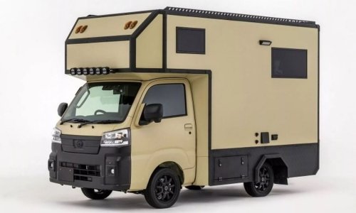 Daihatsu, Daihatsu Hijet, Tampang Eksteriornya Gagah, Bagian Belakang Daihatsu Hijet Ini Terasa Hotel Berjalan