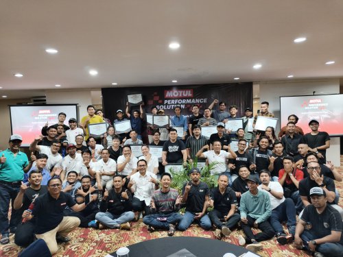 Tak Sekadar Ganti Oli, Motul Gaungkan Perawatan Motor Menyeluruh di Surabaya