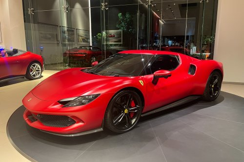 Ferrari, Pedagang Dapat Saingan, Ferrari Niat Dagang Mobil Bekas di Indonesia