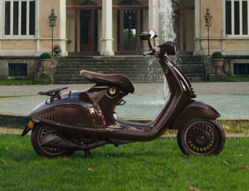 Skuter Sultan! Vespa Rilis Edisi 946 Horse dengan Harga yang Bikin Melongo