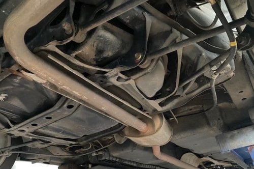 Dudukan Knalpot Mobil Rusak Bisa Picu Bunyi Getaran Hingga Kabin