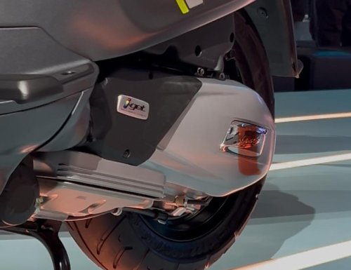 Harga Masih Sama, Ini Beda Vespa Sprint 180 dengan Sprint 150