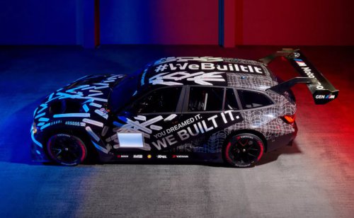 BMW | Awalnya Bercanda, BMW Bikin Mobil Balap Ketahanan 24 Jam Sesuai Keinginan Netizen