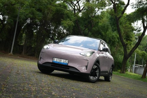 Geely, Panjang 4,1 Meter, Begini Rasanya Duduk Di Mobil Listrik Geely EX2