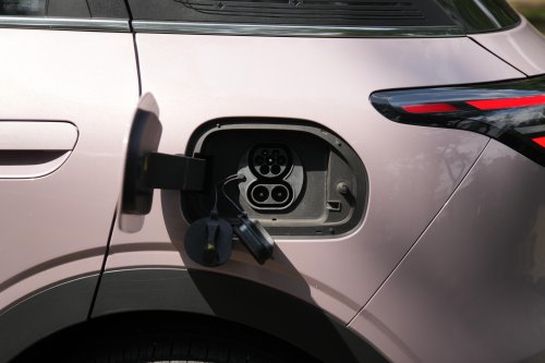 Geely, Fleksibel Untuk Perkotaan, Secepat Ini Ngecas Baterai Geely EX2