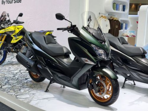 Suzuki  | Suzuki Luncurkan Versi Tebaru Lini Skutik 400 Cc, Tampil Elegan dan Lebih Efisien