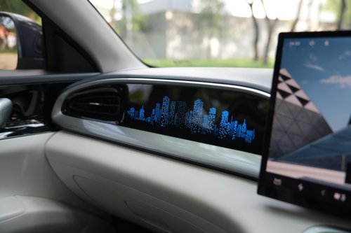 Geely, Agak Nyeleneh, Intip Detail Ambient Lighting Interior Geely EX2
