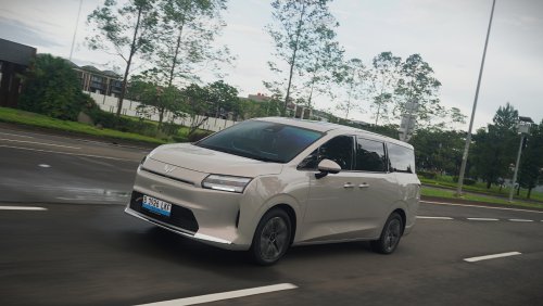 Sesama MPV Listrik, Lebih Kencang Wuling Darion EV Atau BYD M6?