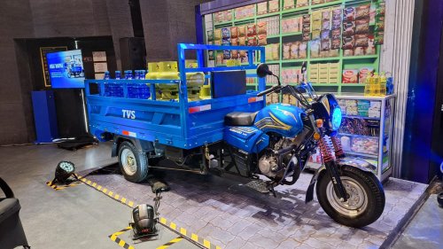 Ini 3 Fitur Kekinian dari TVS Armado yang Bisa Bikin Kurir Semangat