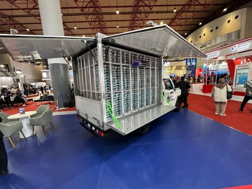 Toyota, Toyota Hilux, Toyota Hilux Rangga MBG, Siap Bawa Lebih dari 1000 Ompreng Makanan
