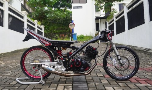 Tak Cuma Perkara Racikan Mesin, Ini Kenapa Peran Joki Krusial di Balap Motor Drag
