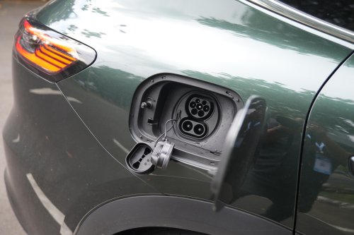 Bisa Masuk SPKLU, Seberapa Cepat Ngecas Baterai Geely Starray EM-i?