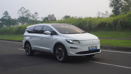Senyaman Ini Aletra L8, MPV Listrik China dari Brand Indonesia