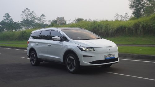 Senyaman Ini Aletra L8, MPV Listrik China dari Brand Indonesia
