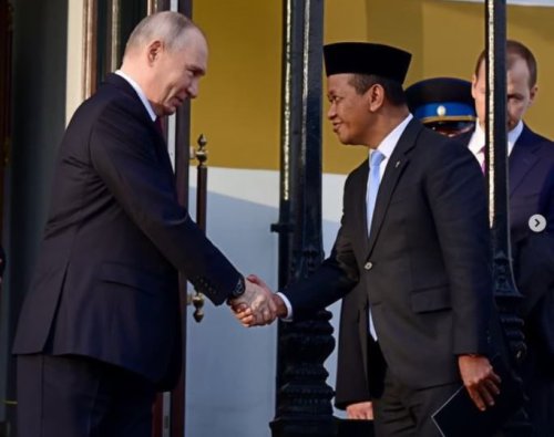 Kabar Baik Dari Bahlil, Harga Pertalite dan Solar Tidak Akan Naik Sampai Habis Tahun 2026