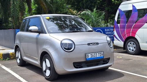 Jadi Salah Satu Mobil Listrik Favorit Perempuan, Changan Siapkan Lumin Versi 4 Pintu