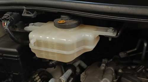 Awas, Bahaya Ini Mengintai Jika Kita Telat Kuras Minyak Rem Mobil