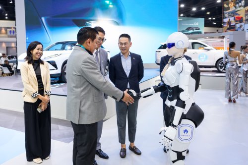 Chery Siapkan Era Baru, Robot dan Mobil Pintar Bersatu Dalam AiMOGA