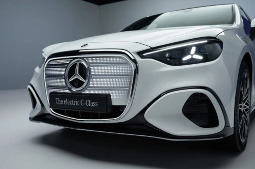 Mercedes-Benz, Mercedes-Benz C-Class, Mercedes-Benz Akhirnya Luncurkan C-Class Listrik, Sanggup Tempuh 762 Km Sekali Cas