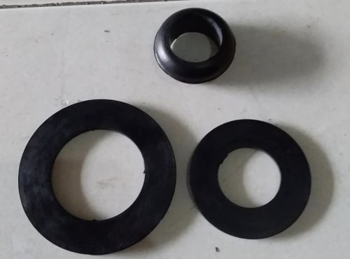 Oli Mesin Menetes Saat Mobil Parkir, Bisa Jadi Seal Mulai Aus