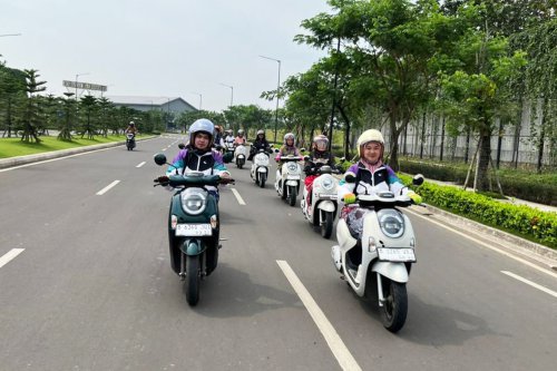 Wahana Ajak Perempuan Melek Safety Riding Lewat Event Zen On Wheels