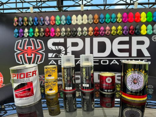 Guncang Candi Prambanan, Spider Pamer Teknologi Cat Chrome di IMX 2026 Series