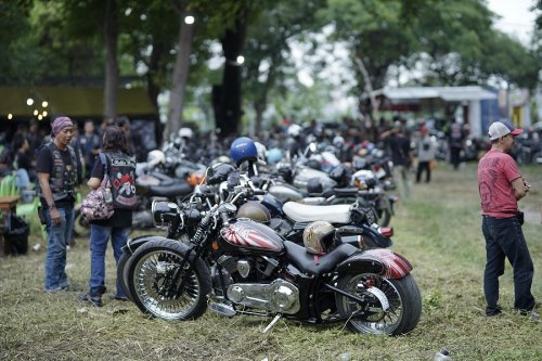 Budhal Tok!!! Perayaan 44 Tahun PEMUDI'S Jadi Lautan Besi Tua di Benteng Kedung Cowek