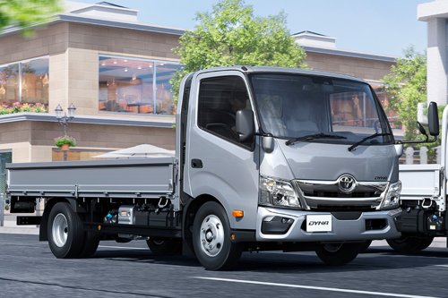 Toyota, Truk Canggih Nih, Toyota Dyna Cargo Spek Jepang Bisa Ngerem Sendiri