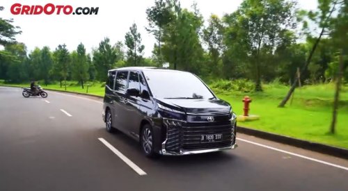 Toyota, Toyota Voxy, Mobil Keluarga Nyaman Bernuansa Mewah, Cek Harga Toyota Voxy Terbaru