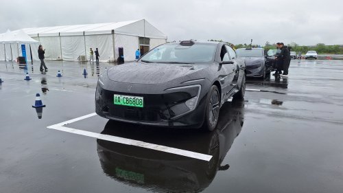 Perempuan Pasti Suka, Fitur Ini Bikin Parkir Mobil Paralel Semakin Mudah