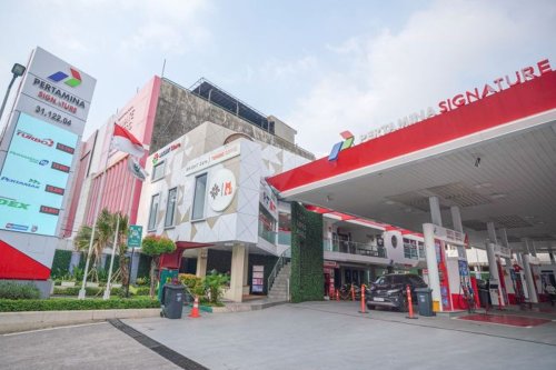Cirinya Petugas Berseragam Polo Putih, Ini Perbedaan SPBU Signature dan Reguler Pertamina