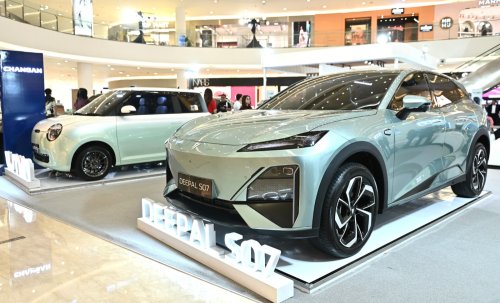 INDOMOBIL Expo Lanjut Ke Bandung Kasih Tawaran Bunga 0 Persen