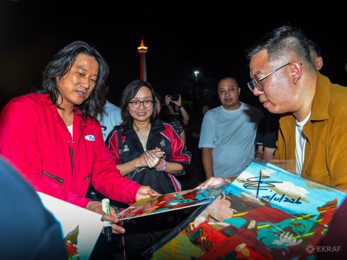 Maxdecal Dukung Kolaborasi Strategis Aktor Hollywood Sung Kang dan Kemenekraf